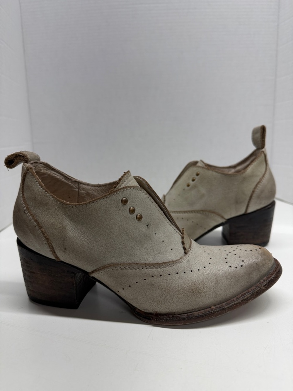 Freebird Sadie Ankle Boots Distressed Leather Laceless Slip On Booties Size 6